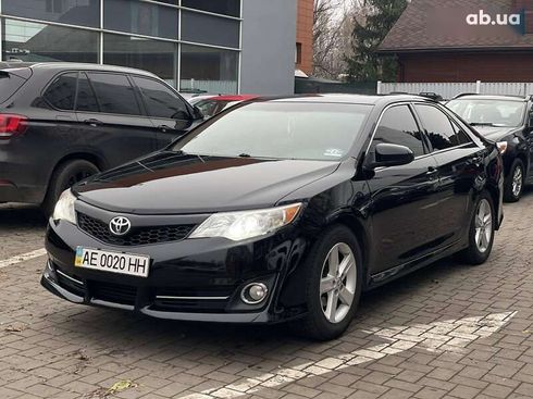 Toyota Camry 2014 - фото 8