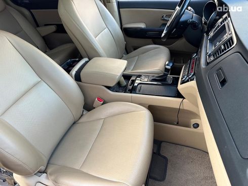 Kia Carnival 2017 белый - фото 21