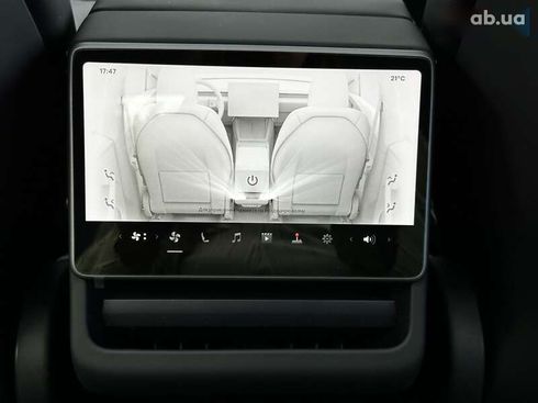 Tesla Model Y 2025 - фото 17