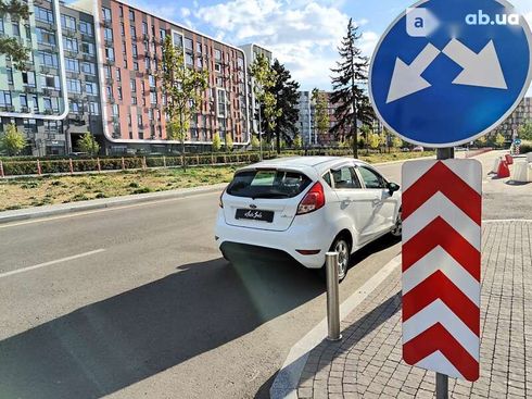 Ford Fiesta 2016 - фото 23