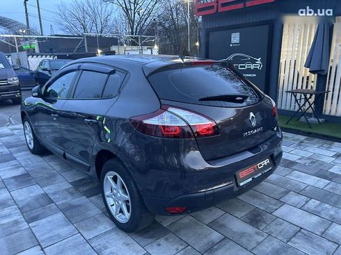 Renault Megane 2015 - фото 10
