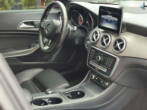 Mercedes-Benz CLA-Класс 2019 - фото 16