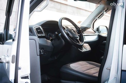 Volkswagen Multivan 2017 - фото 21