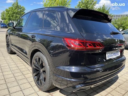 Volkswagen Touareg 2022 - фото 31