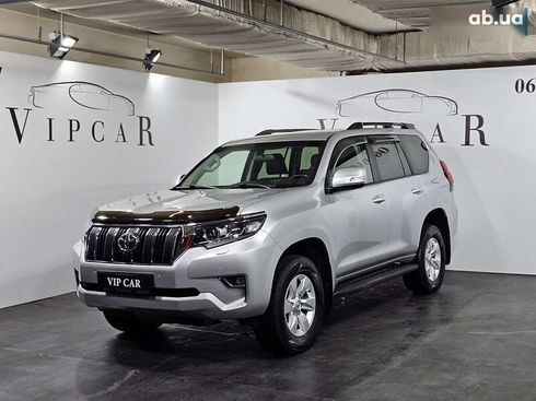 Toyota Land Cruiser Prado 2020 - фото 2