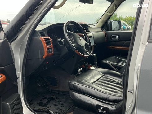 Nissan Patrol 2009 серый - фото 130