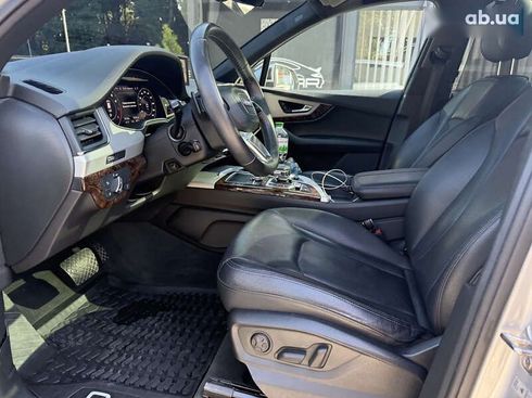 Audi Q7 2018 - фото 24