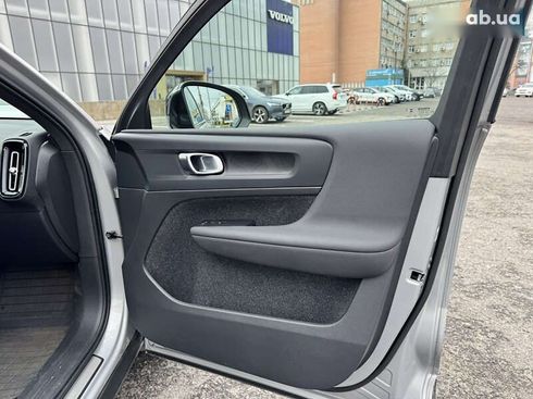 Volvo XC40 2023 - фото 20