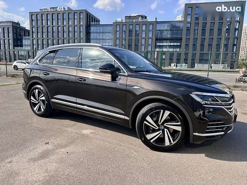 Volkswagen Touareg 2022 - фото 6