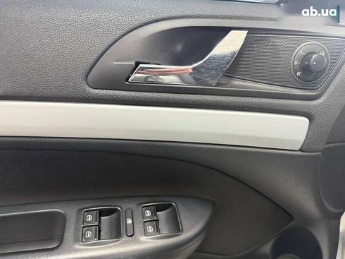 Skoda Octavia 2011 - фото 16