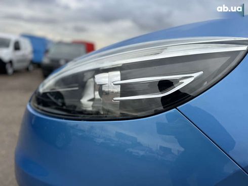 Renault Scenic 2012 - фото 15