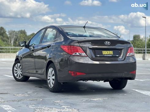 Hyundai Accent 2016 - фото 17