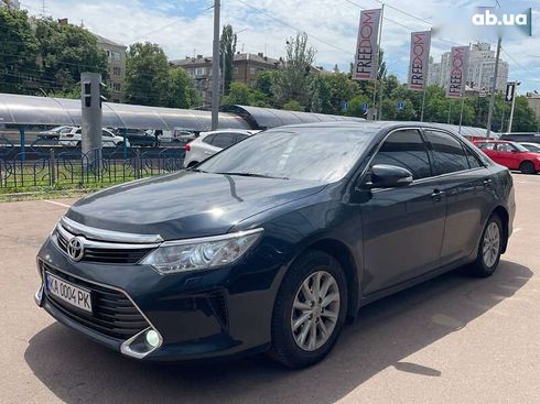 Toyota Camry 2015 - фото 2