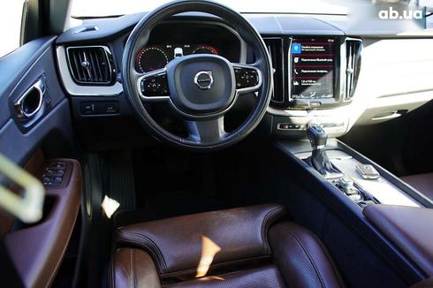 Volvo XC60 2017 - фото 21