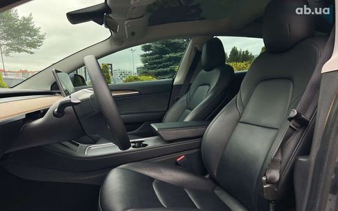 Tesla Model 3 2021 - фото 12