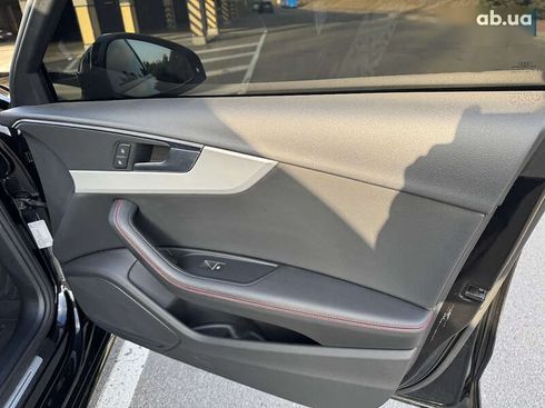 Audi A4 2020 - фото 18
