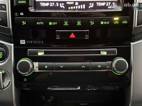 Toyota Land Cruiser 2013 - фото 30