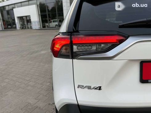Toyota RAV4 2020 - фото 11