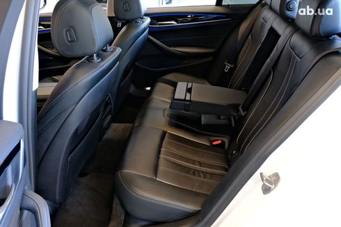 BMW 5 серия 2019 белый - фото 8