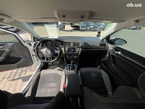 Volkswagen Golf 2015 белый - фото 30