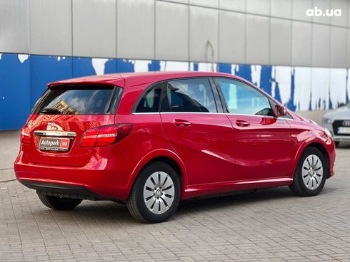 Mercedes-Benz B-Класс 2017 красный - фото 4