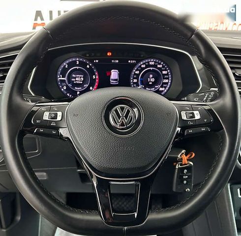 Volkswagen Tiguan 2016 - фото 19