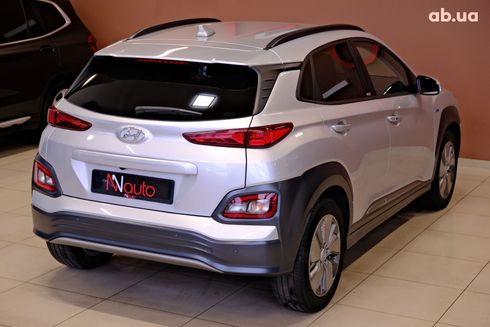 Hyundai Kona Electric 2020 серебристый - фото 5
