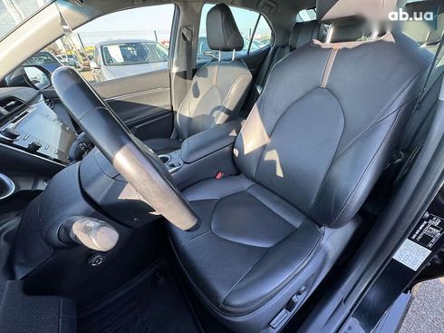 Toyota Camry 2019 - фото 16