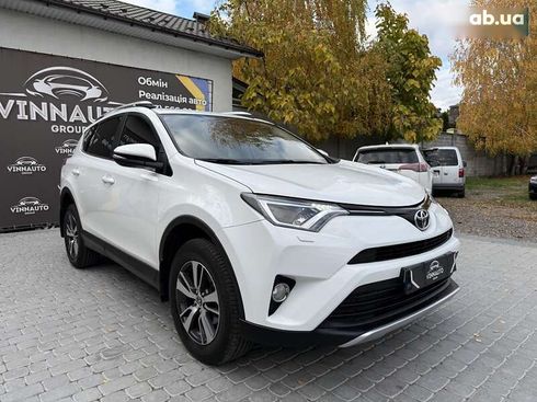 Toyota RAV4 2017 - фото 6