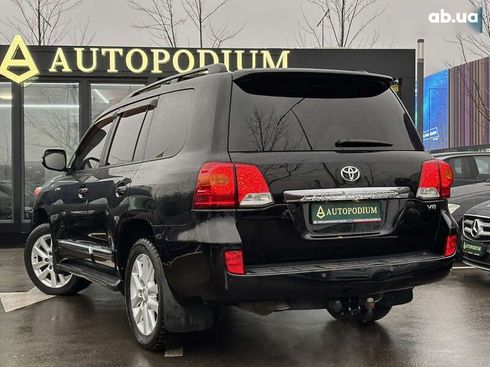 Toyota Land Cruiser 2013 - фото 7