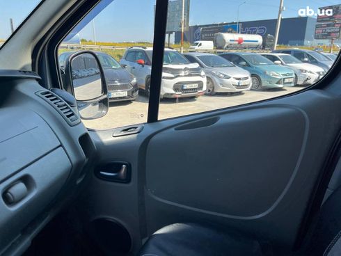 Renault Trafic 2014 серый - фото 31