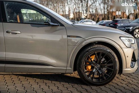 Audi E-Tron 2022 - фото 11