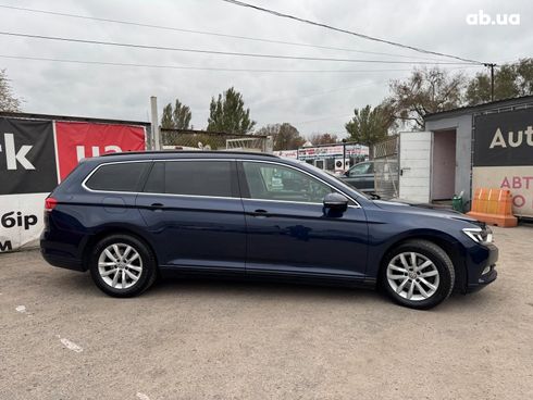 Volkswagen passat b8 2015 синий - фото 6