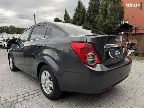 Chevrolet Sonic 2013 - фото 12