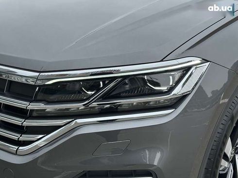 Volkswagen Touareg 2022 - фото 23