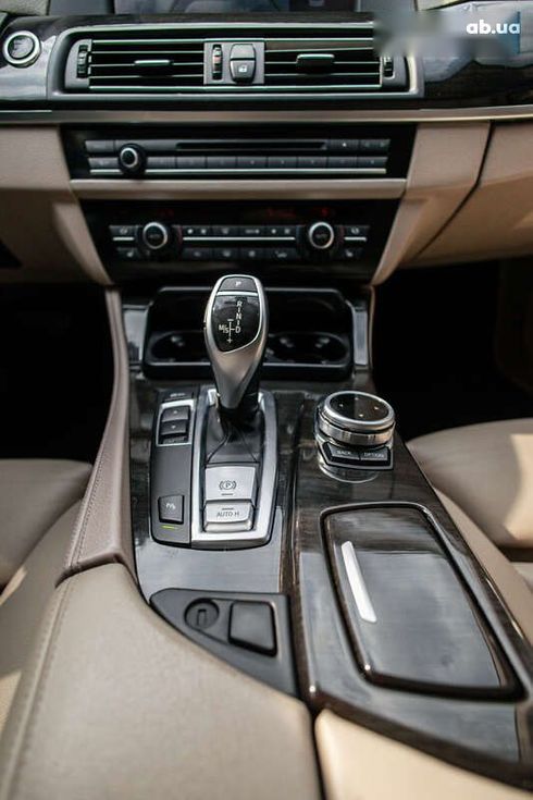 BMW 5 серия 2011 - фото 16
