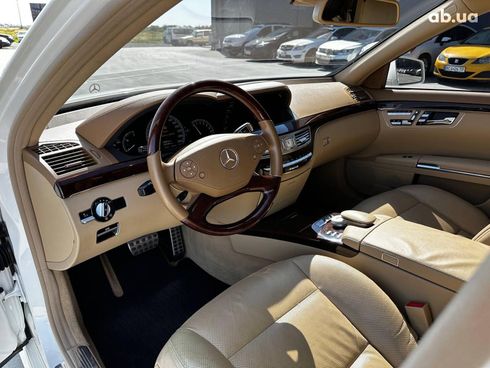Mercedes-Benz S-Класс 2010 белый - фото 24