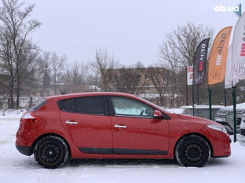 Renault Megane 2010 - фото 22