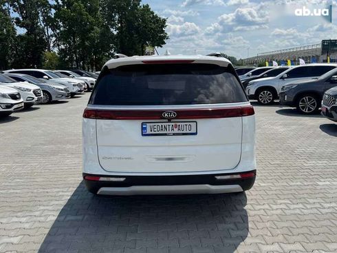 Kia Carnival 2021 - фото 5