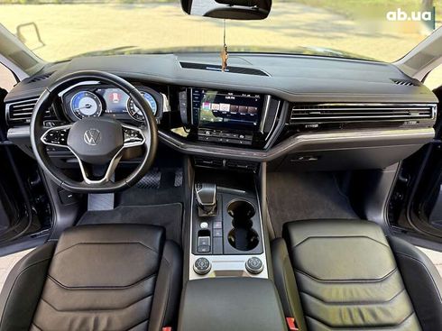 Volkswagen Touareg 2021 - фото 27