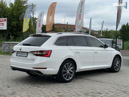 Skoda Superb 2017 - фото 14