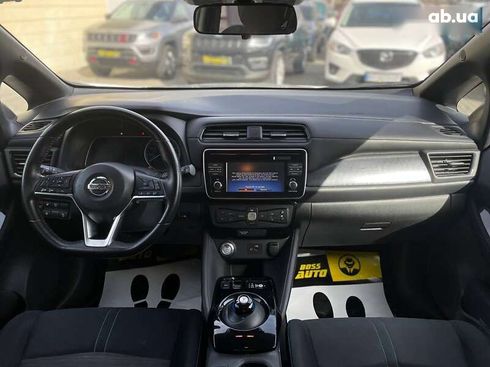 Nissan Leaf 2018 - фото 17