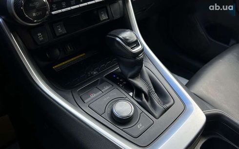 Toyota RAV4 2020 - фото 13