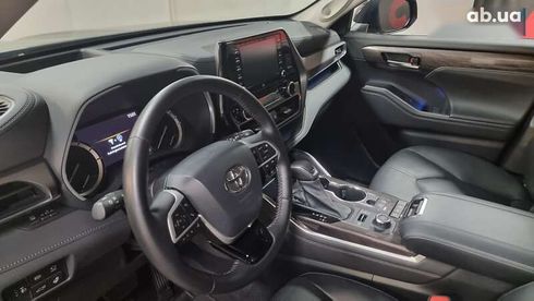 Toyota Highlander 2022 - фото 12