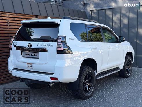Toyota Land Cruiser Prado 2021 - фото 7