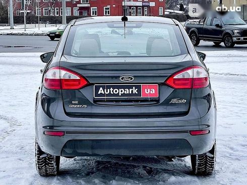 Ford Fiesta 2016 - фото 5