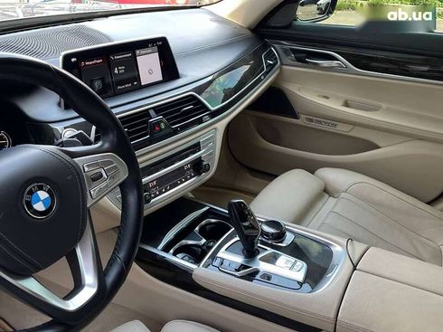 BMW 7 серия 2017 - фото 19