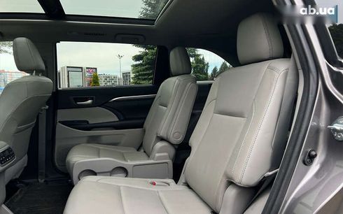 Toyota Highlander 2017 - фото 11