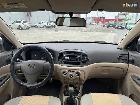 Hyundai Accent 2010 - фото 13