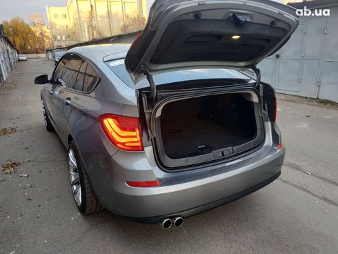 BMW 5 серия 2010 серый - фото 16
